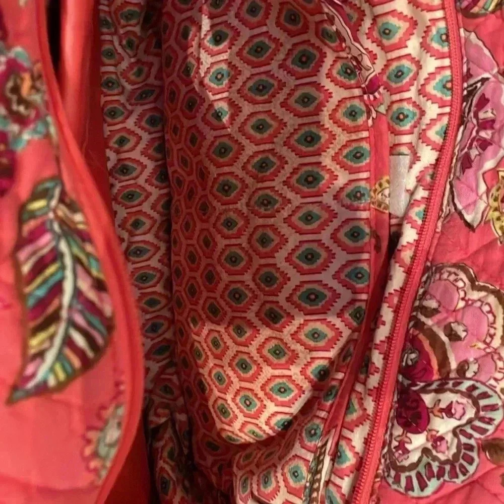 Vera Bradley-Pink Weekender - Picture 4 of 9